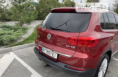 Внедорожник / Кроссовер Volkswagen Tiguan 2012 в Ивано-Франковске