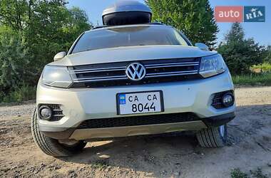 Внедорожник / Кроссовер Volkswagen Tiguan 2012 в Монастырище