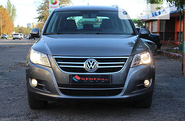 Внедорожник / Кроссовер Volkswagen Tiguan 2010 в Одессе