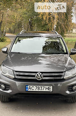 Внедорожник / Кроссовер Volkswagen Tiguan 2011 в Владимир-Волынском