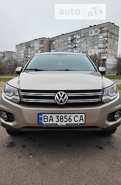 Позашляховик / Кросовер Volkswagen Tiguan 2011 в Кропивницькому