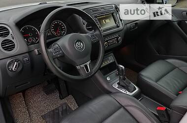 Позашляховик / Кросовер Volkswagen Tiguan 2015 в Києві