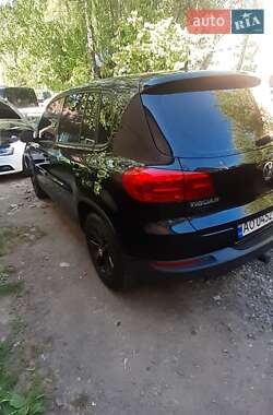 Хэтчбек Volkswagen Tiguan 2011 в 