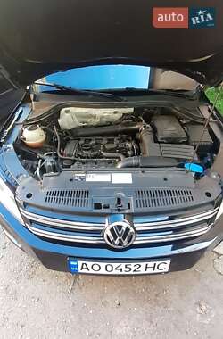 Хэтчбек Volkswagen Tiguan 2011 в Рахове