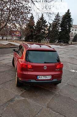 Позашляховик / Кросовер Volkswagen Tiguan 2015 в Запоріжжі