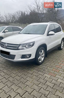 Внедорожник / Кроссовер Volkswagen Tiguan 2011 в Киеве