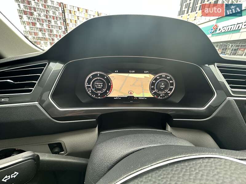 Позашляховик / Кросовер Volkswagen Tiguan 2017 в Києві