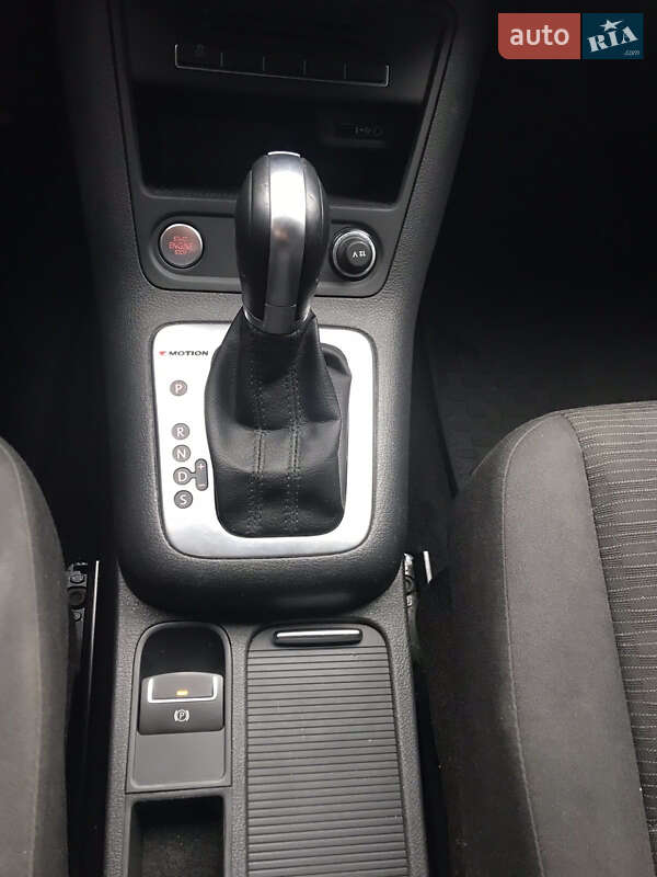 Позашляховик / Кросовер Volkswagen Tiguan 2018 в Гайсину