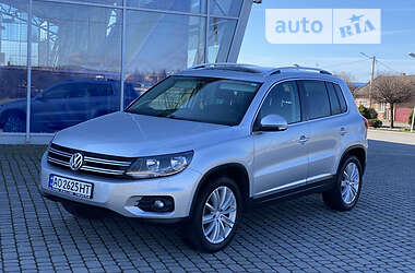 Внедорожник / Кроссовер Volkswagen Tiguan 2012 в Ужгороде