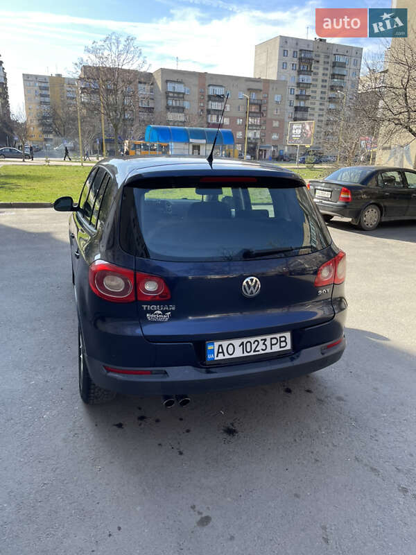 Внедорожник / Кроссовер Volkswagen Tiguan 2010 в Ужгороде