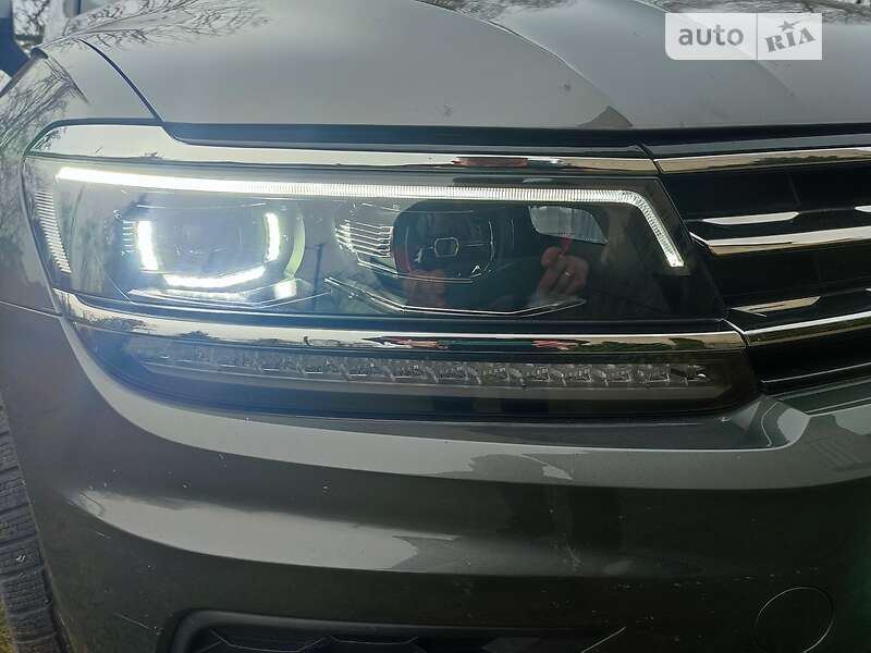 Внедорожник / Кроссовер Volkswagen Tiguan 2016 в Бродах