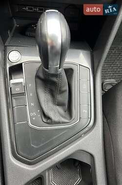 Внедорожник / Кроссовер Volkswagen Tiguan 2019 в 