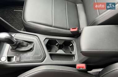 Внедорожник / Кроссовер Volkswagen Tiguan 2019 в 