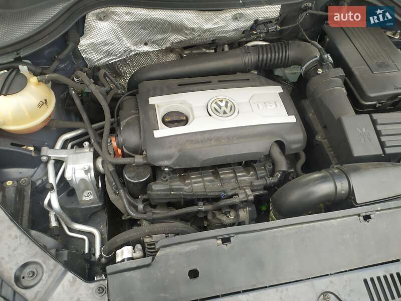 Внедорожник / Кроссовер Volkswagen Tiguan 2011 в Ивано-Франковске