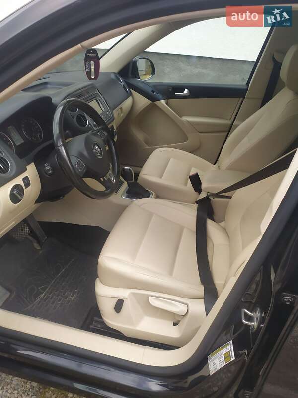 Внедорожник / Кроссовер Volkswagen Tiguan 2011 в Ивано-Франковске