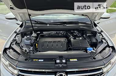 Позашляховик / Кросовер Volkswagen Tiguan 2023 в 