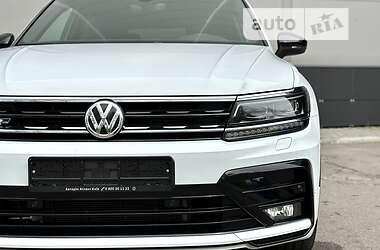 Внедорожник / Кроссовер Volkswagen Tiguan 2020 в 