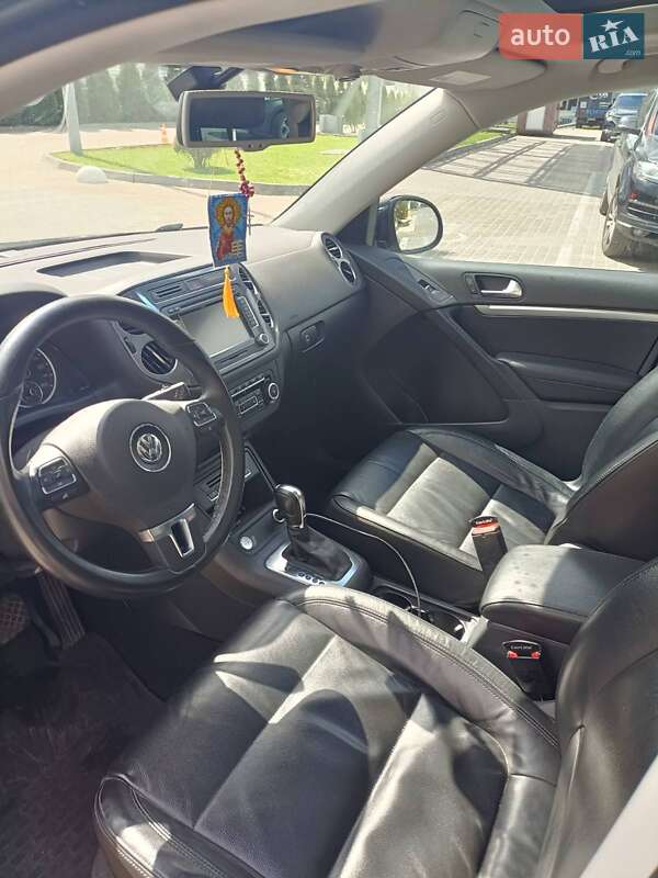 Внедорожник / Кроссовер Volkswagen Tiguan 2011 в Бродах