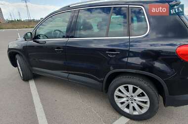 Внедорожник / Кроссовер Volkswagen Tiguan 2009 в 