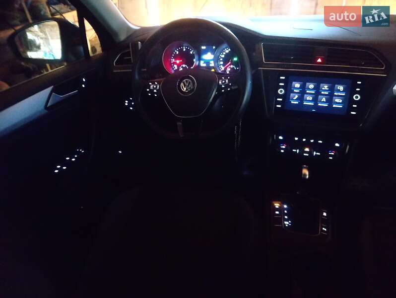 Внедорожник / Кроссовер Volkswagen Tiguan 2018 в Бердичеве