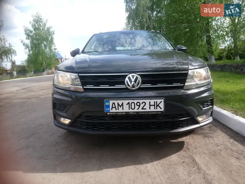 Volkswagen Tiguan 2018 VIN WVGZZZ5NZJW432202 фото оголошення 2 з 59