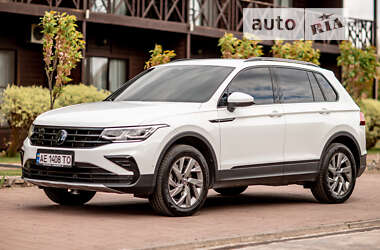 Внедорожник / Кроссовер Volkswagen Tiguan 2021 в Днепре