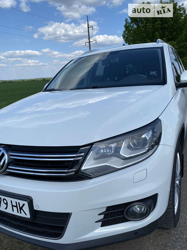 Внедорожник / Кроссовер Volkswagen Tiguan 2014 в Казатине