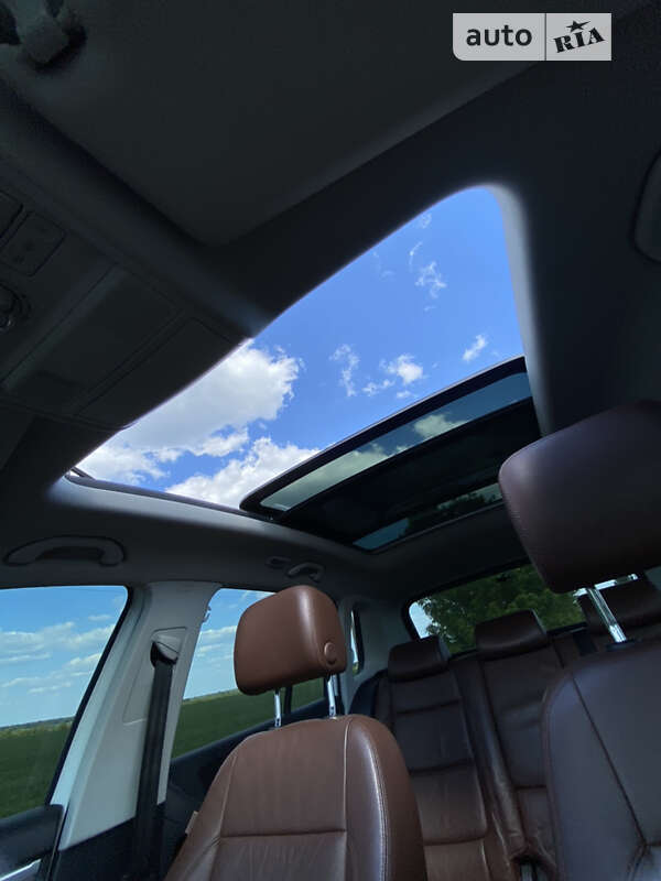 Внедорожник / Кроссовер Volkswagen Tiguan 2014 в Казатине