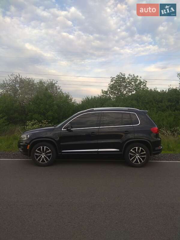 Внедорожник / Кроссовер Volkswagen Tiguan 2016 в Полтаве