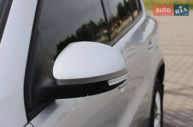 Внедорожник / Кроссовер Volkswagen Tiguan 2011 в 