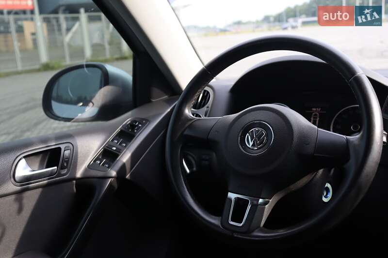 Внедорожник / Кроссовер Volkswagen Tiguan 2011 в Львове
