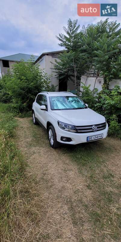 Внедорожник / Кроссовер Volkswagen Tiguan 2012 в Херсоне