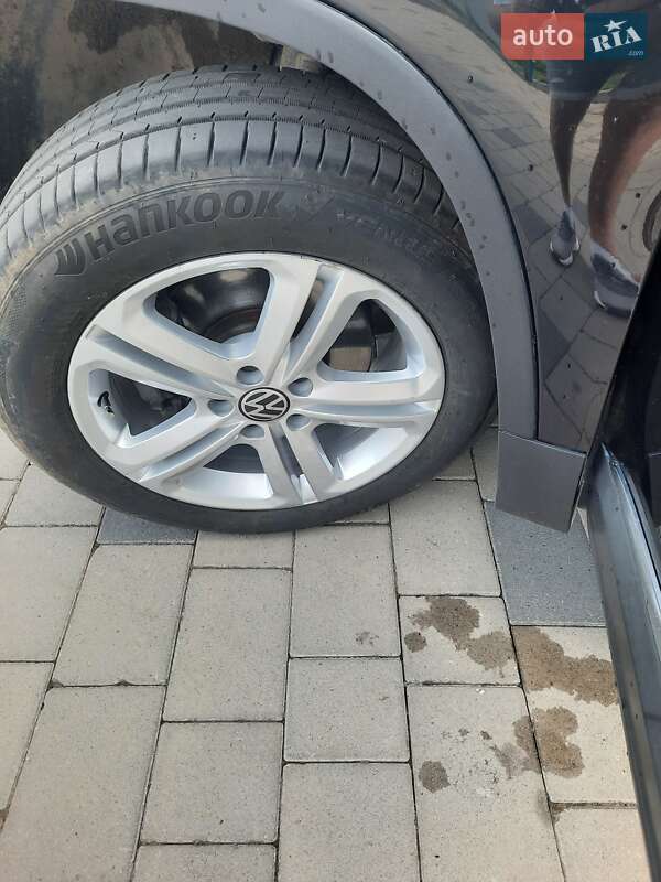 Внедорожник / Кроссовер Volkswagen Tiguan 2012 в Ивано-Франковске