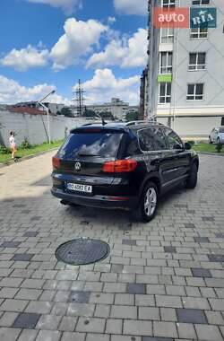 Внедорожник / Кроссовер Volkswagen Tiguan 2012 в 