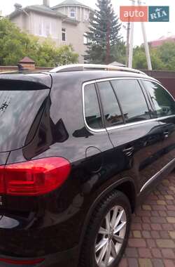 Внедорожник / Кроссовер Volkswagen Tiguan 2012 в 