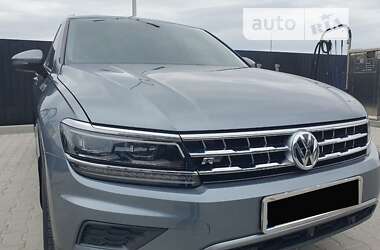Позашляховик / Кросовер Volkswagen Tiguan 2018 в Золочеві