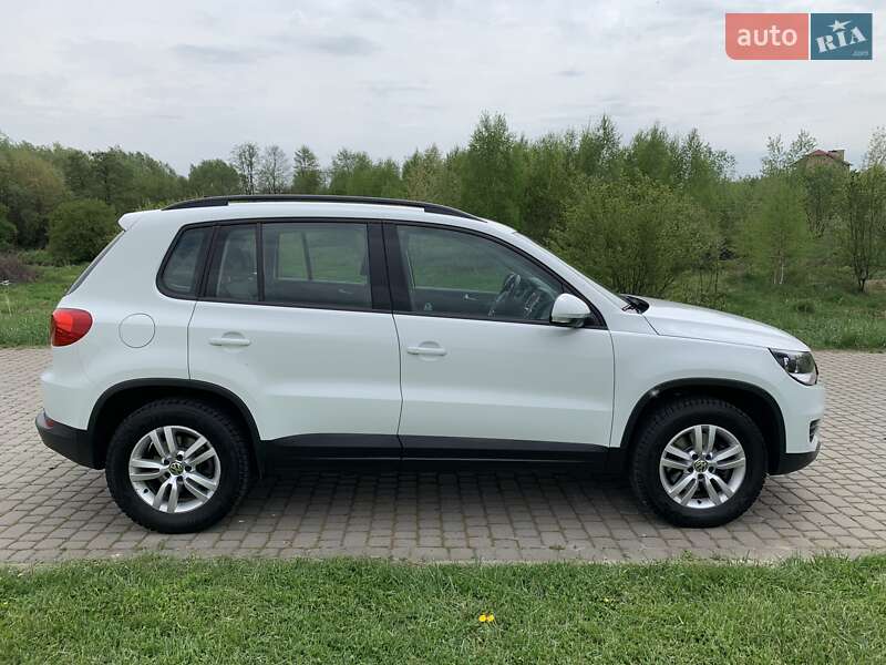 Внедорожник / Кроссовер Volkswagen Tiguan 2015 в Львове