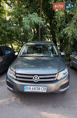 Внедорожник / Кроссовер Volkswagen Tiguan 2014 в Житомире