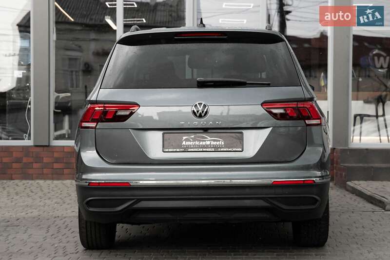 Внедорожник / Кроссовер Volkswagen Tiguan 2021 в Черновцах