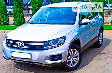Внедорожник / Кроссовер Volkswagen Tiguan 2017 в Киеве