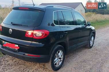 Внедорожник / Кроссовер Volkswagen Tiguan 2009 в Львове