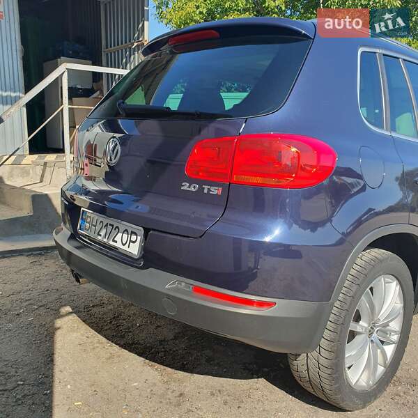 Внедорожник / Кроссовер Volkswagen Tiguan 2015 в Каменец-Подольском
