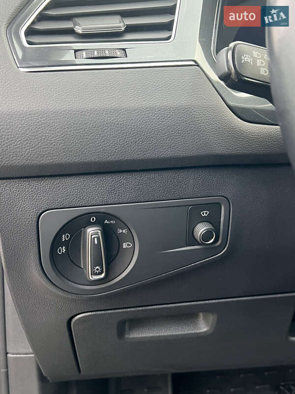 Позашляховик / Кросовер Volkswagen Tiguan 2017 в Чернівцях