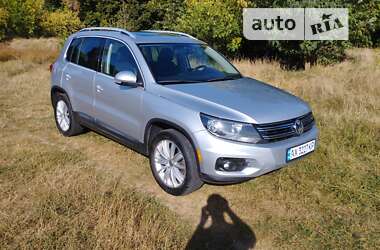 Внедорожник / Кроссовер Volkswagen Tiguan 2013 в Харькове