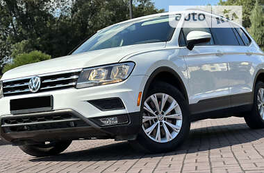 Внедорожник / Кроссовер Volkswagen Tiguan 2017 в Днепре