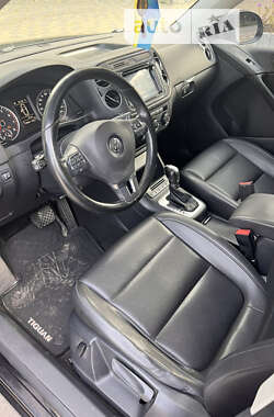 Внедорожник / Кроссовер Volkswagen Tiguan 2013 в 