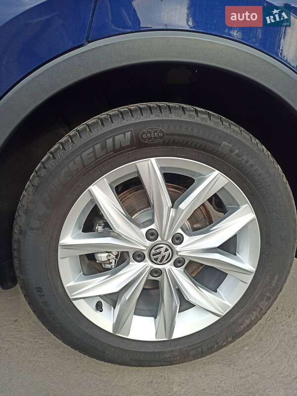 Внедорожник / Кроссовер Volkswagen Tiguan 2018 в Вознесенске