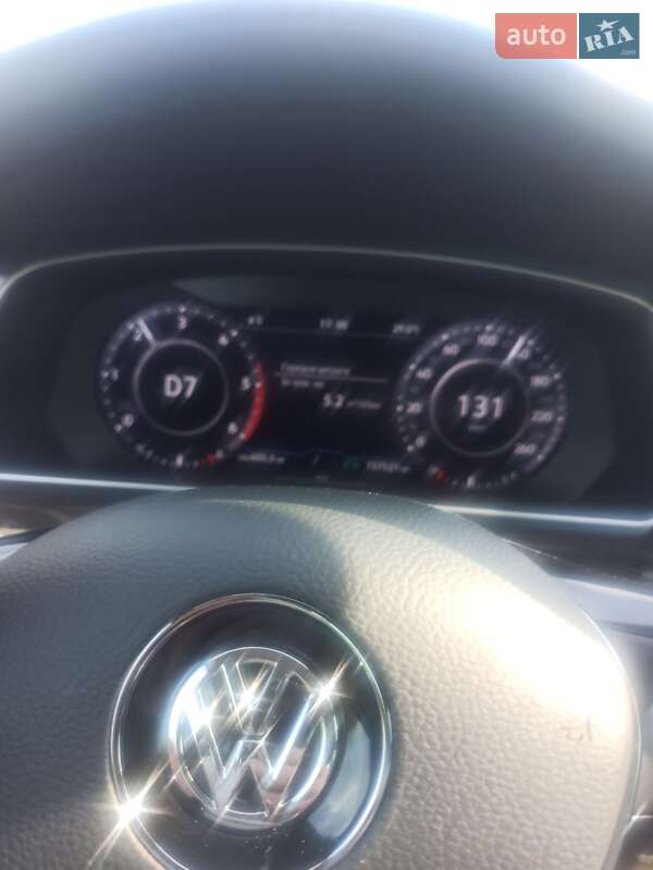 Внедорожник / Кроссовер Volkswagen Tiguan 2018 в Вознесенске