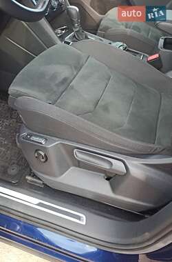 Внедорожник / Кроссовер Volkswagen Tiguan 2018 в 