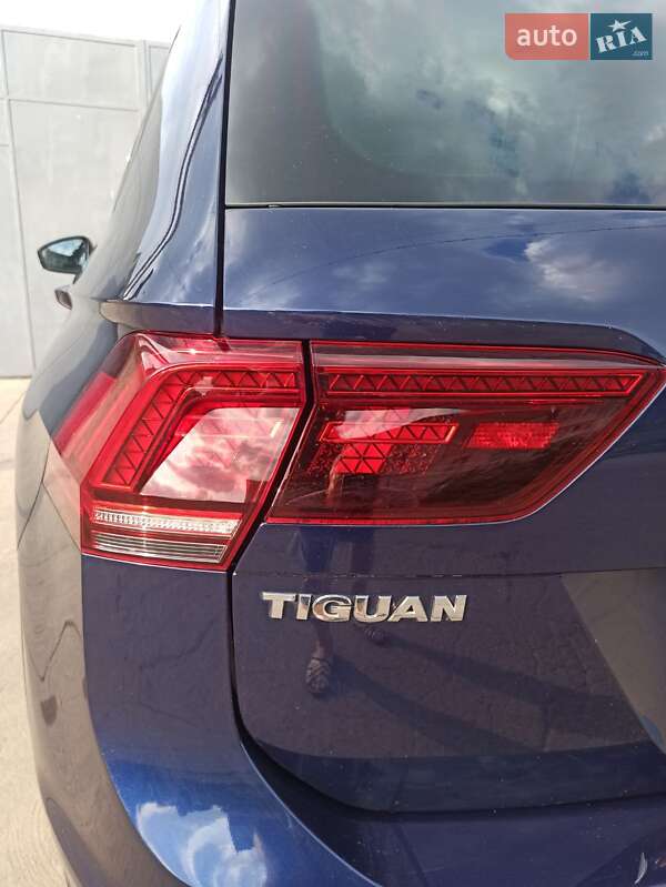 Внедорожник / Кроссовер Volkswagen Tiguan 2018 в Вознесенске